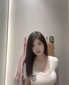 清纯女孩向荡妇蜕变中