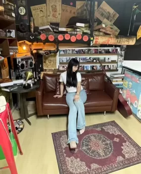 18岁可爱兼职妹妹