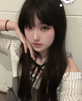 风骚淫娃，蜜穴水润多汁