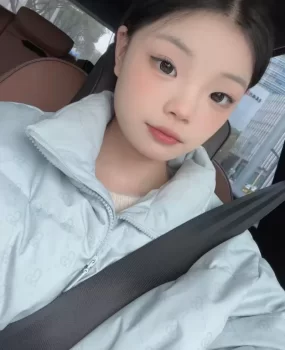 18岁求包养求帮助