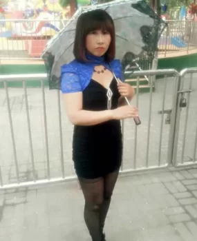 营口大石桥火车站前蟠龙宾馆后身大战青岛妹